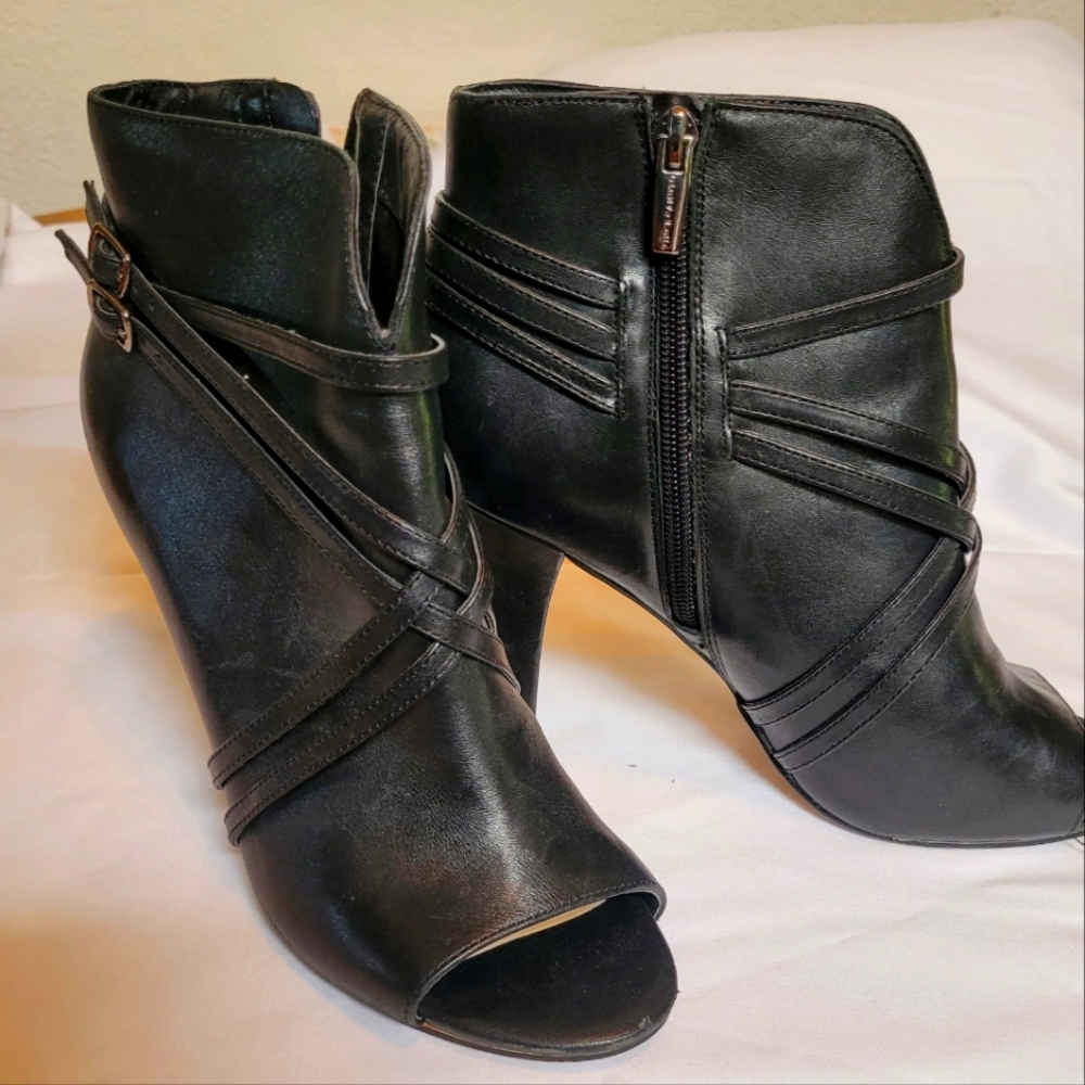 Vince Camuto Booties